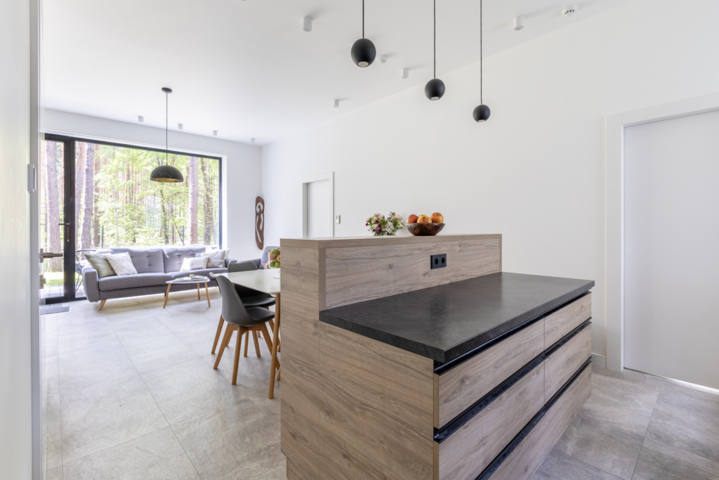 Studio Sosna – Kuchnia otwarta na salon